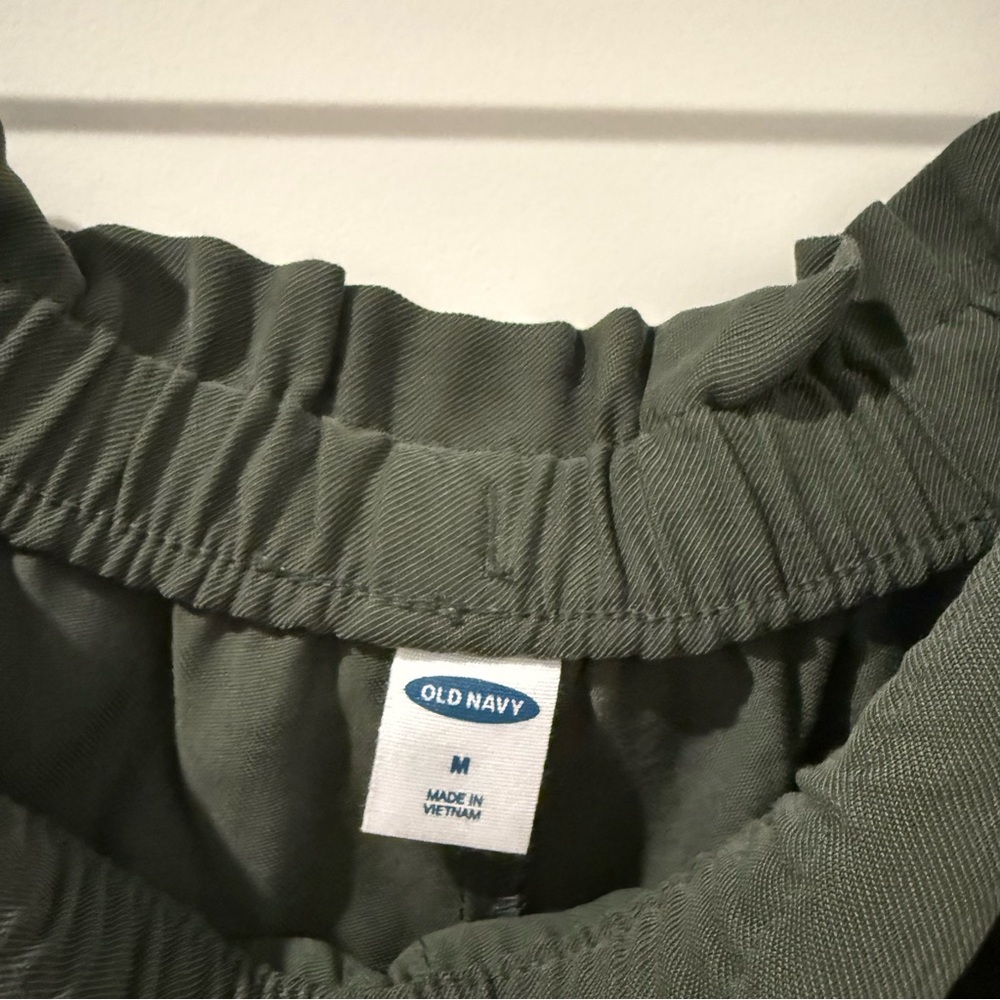 Old Navy Shorts - Picture 3 of 5